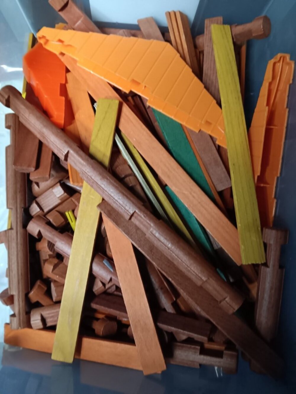 Early Vintage Lincoln Logs Assorted Pieces including Roof Rounds Flats Roofs